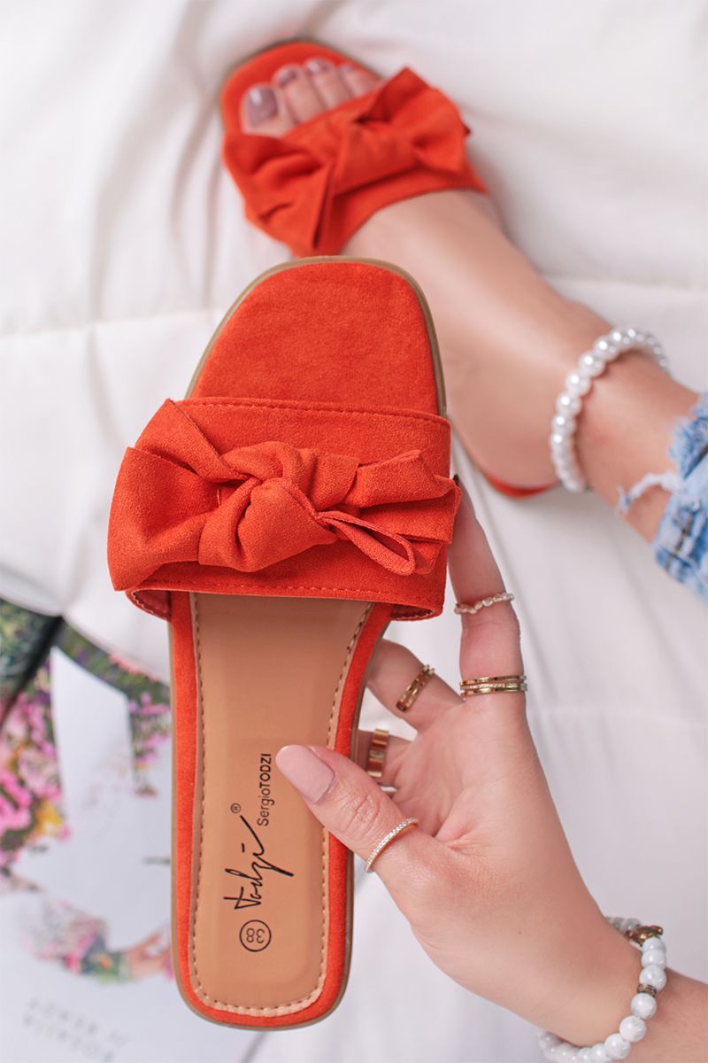 Red flat slippers