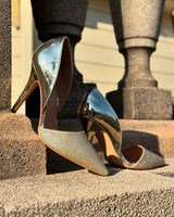 Low-heeled sandals