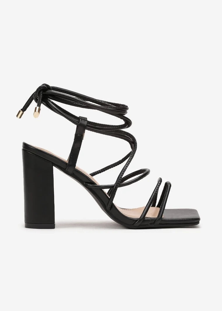 Crne sandale na blok petu - Cipelice