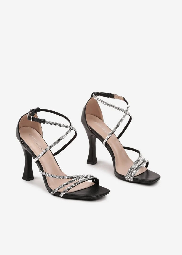 Crne sandale na tanku petu - Cipelice