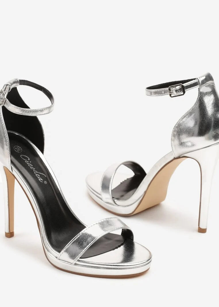 Srebrne sandale na tanku petu - Cipelice