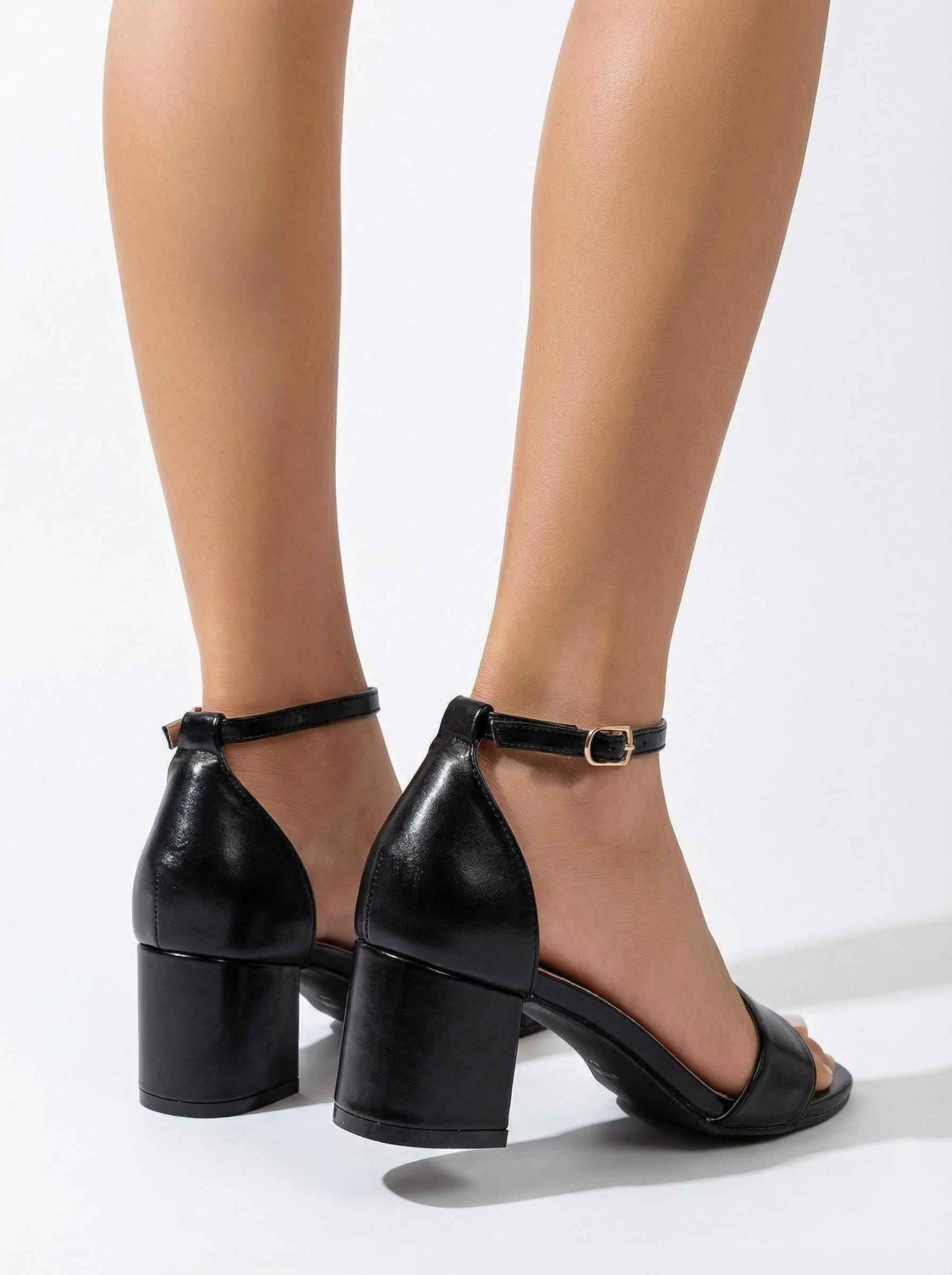 Crne sandale na blok petu