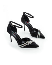 Black heels on a thin heel
