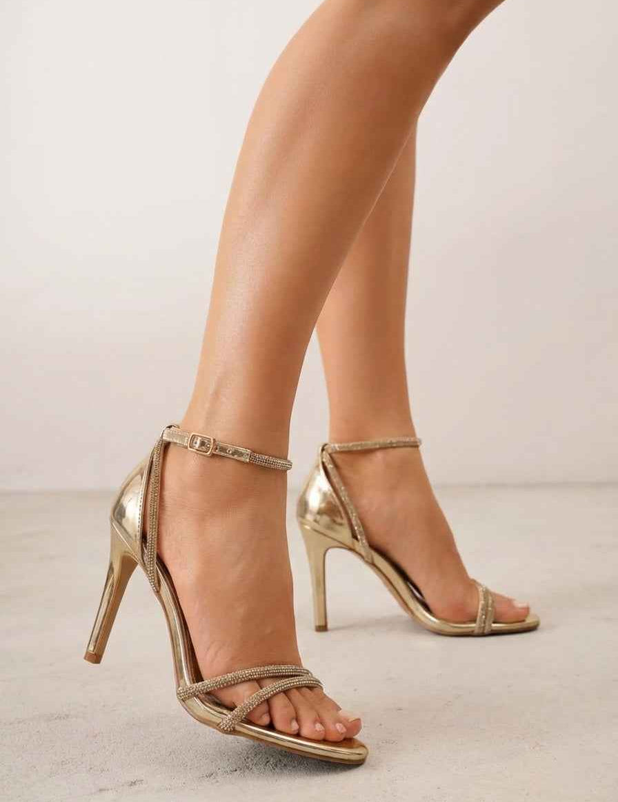 Zlatne sandale na tanku petu