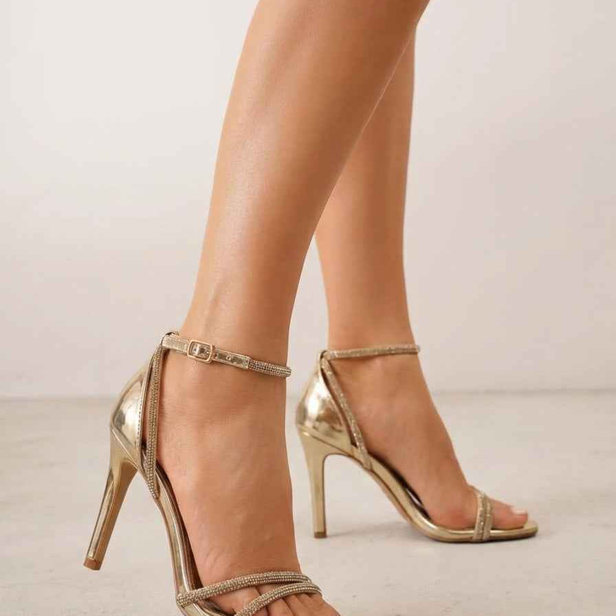 Zlatne sandale na tanku petu