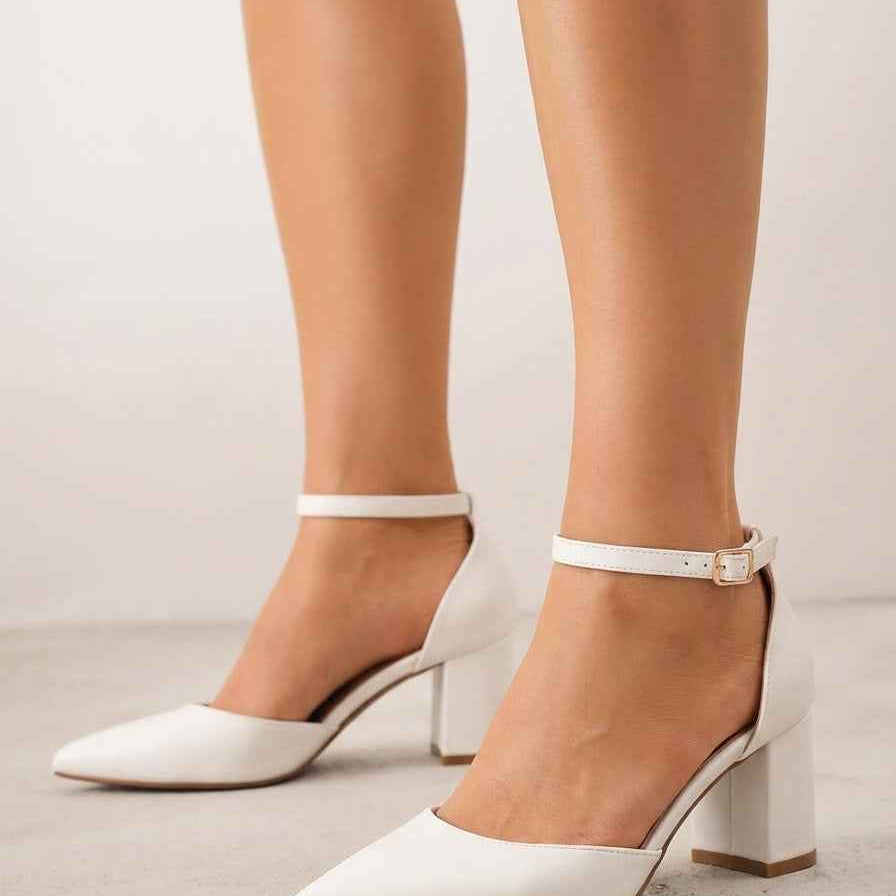 Bijele sandale na blok petu