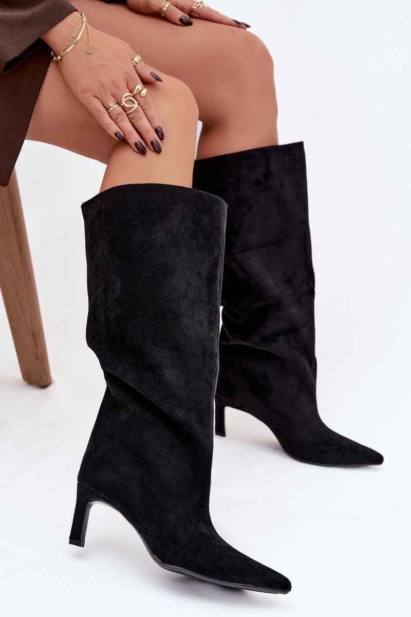 Crne čizme na tanku petu
