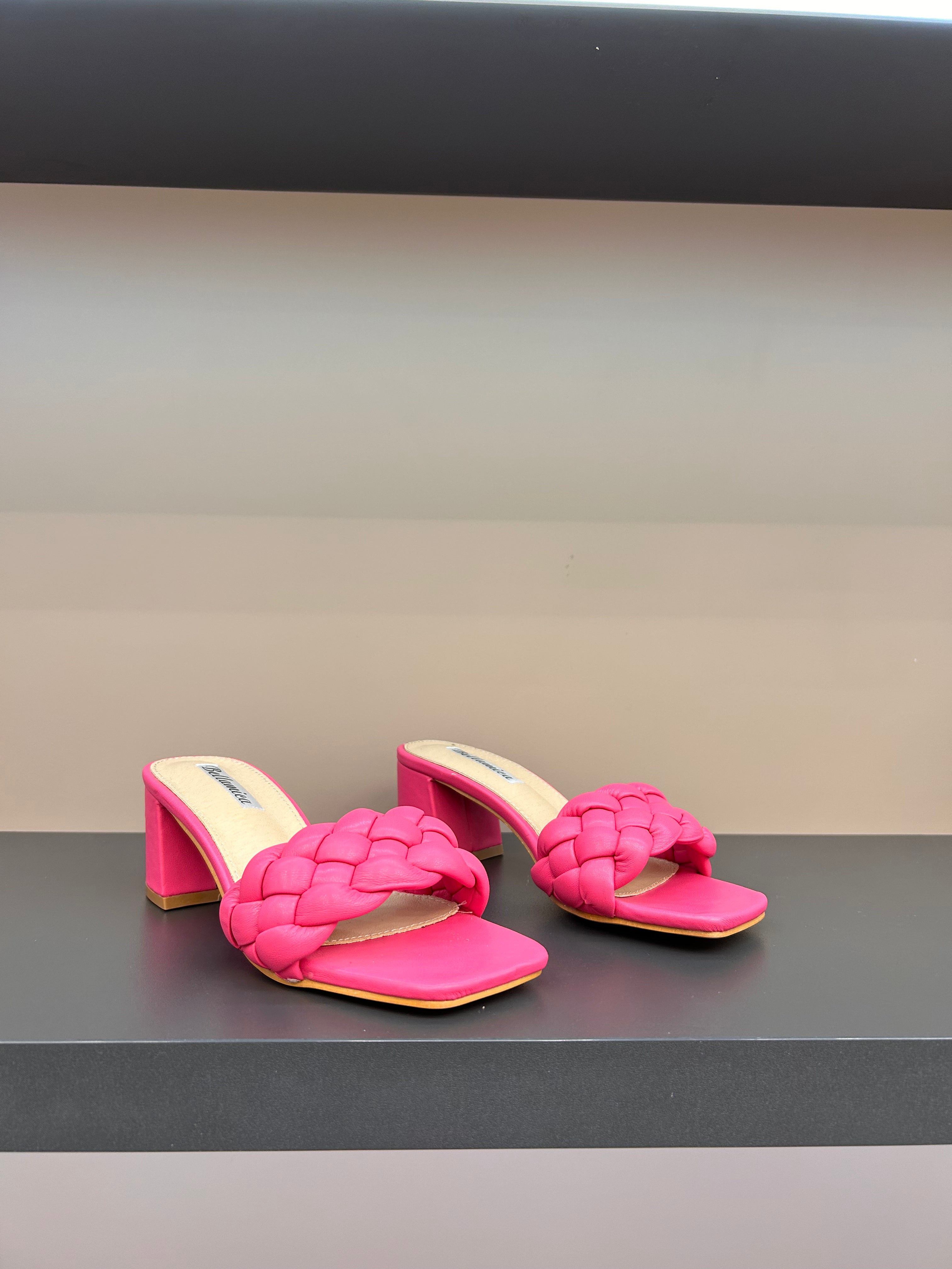 Fuchsia sandale na blok petu