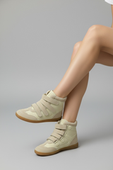 Kaki superge z ježkom