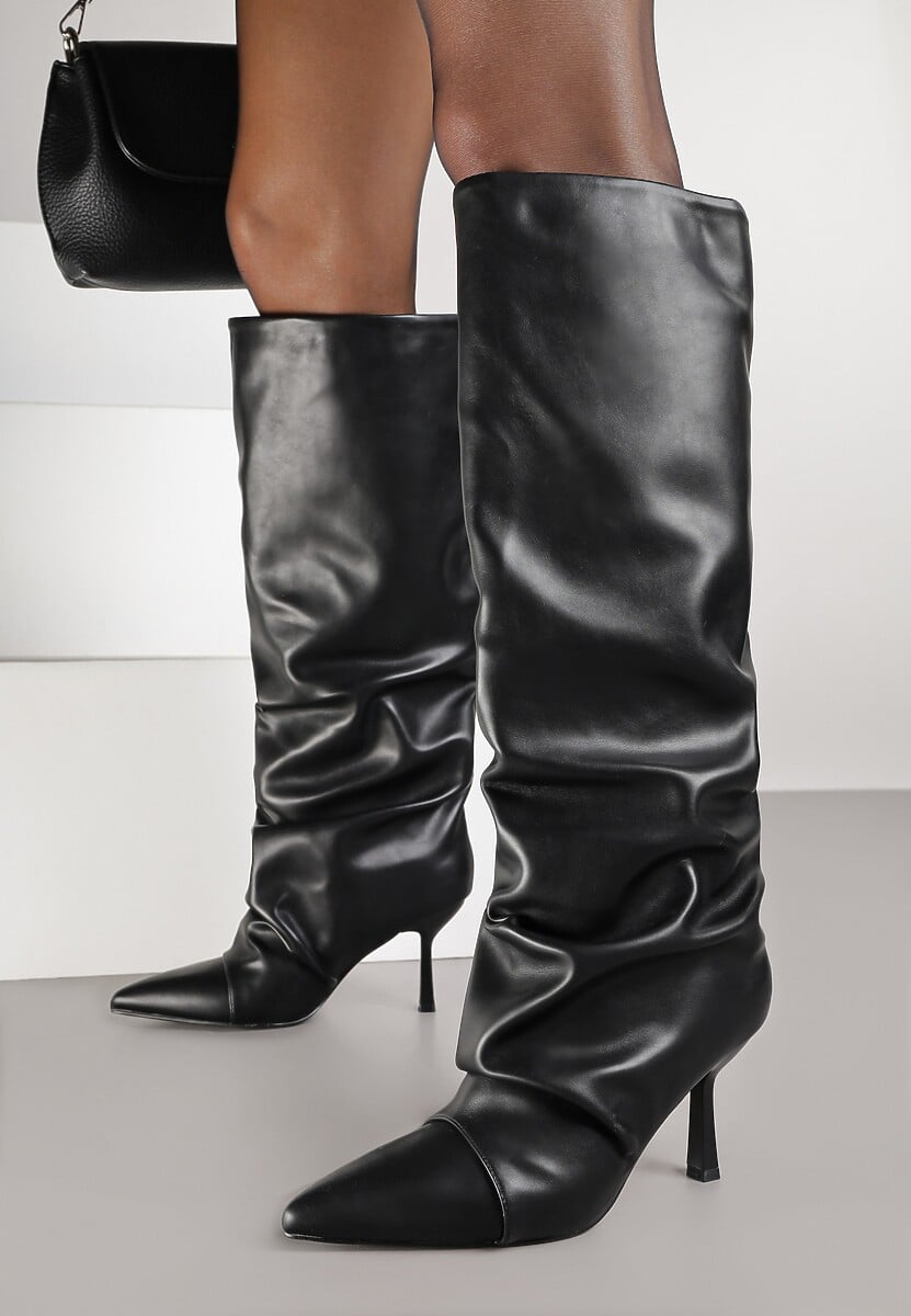 Black pleated boots with a thin heel 