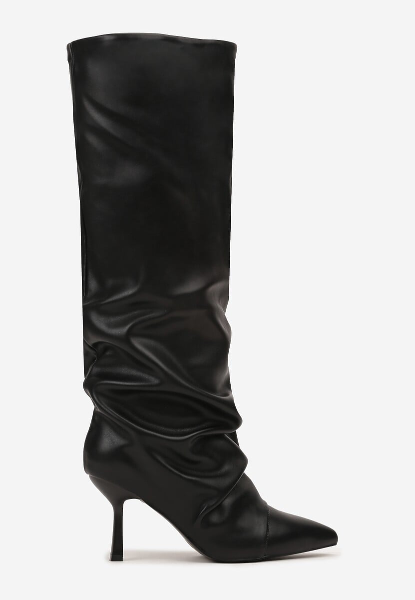 Black pleated boots with a thin heel 