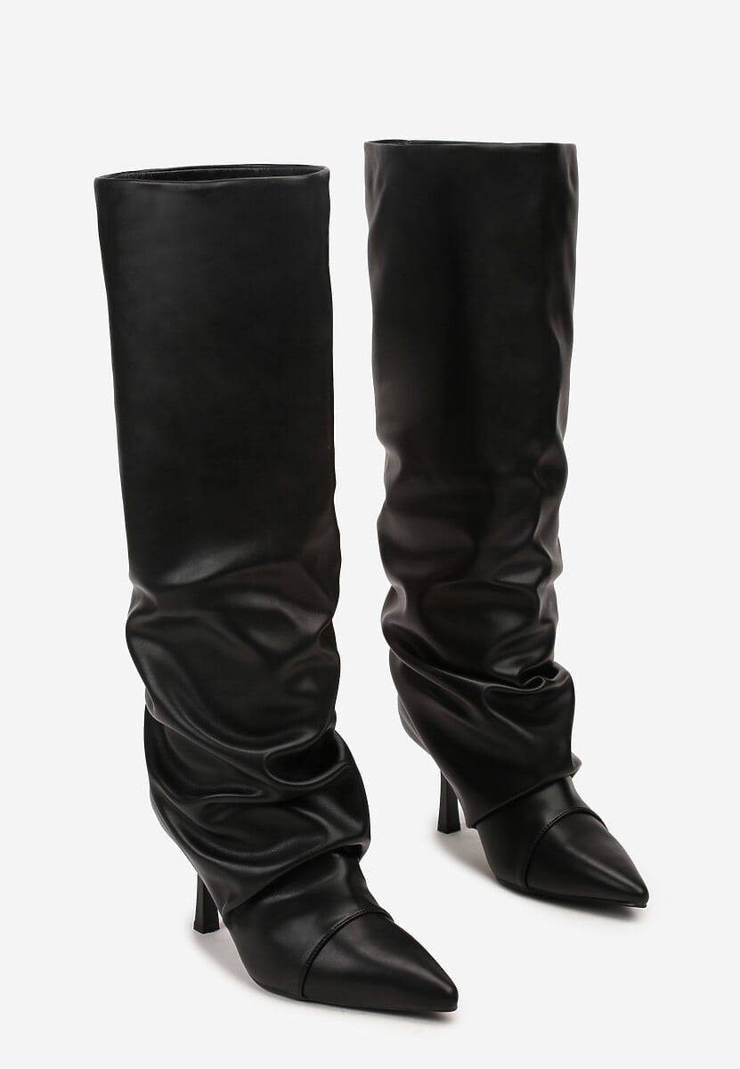 Black pleated boots with a thin heel 