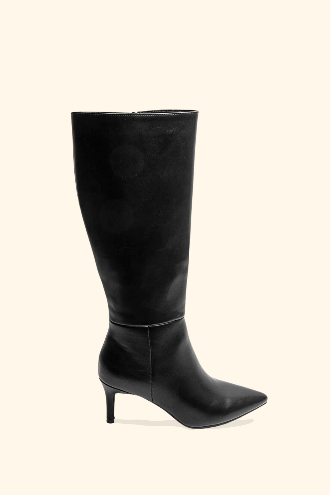 Black boots on a thin heel