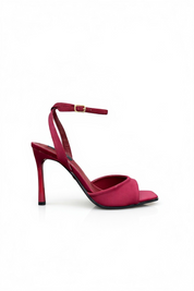 Burgundy sandals with thin heels