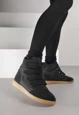 Črne superge z ježkom