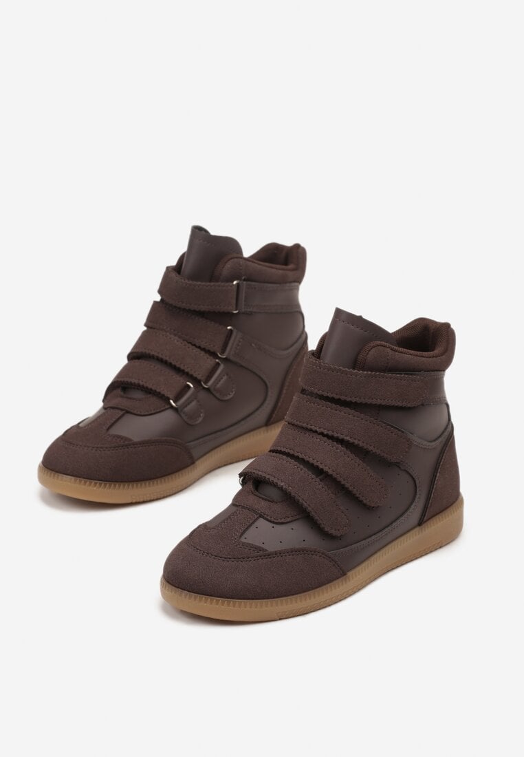 Brown sneakers with Velcro