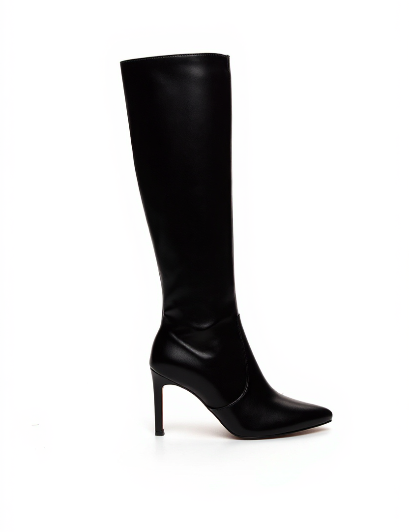 Make_the_boots_the_same_as_in_the_picture_but_black.png