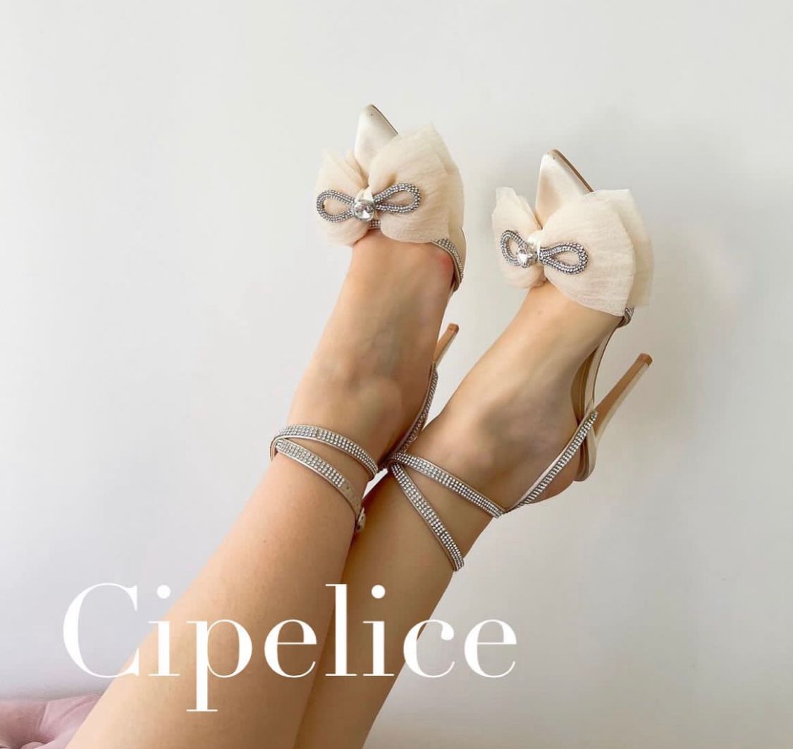 Beige heels on a thin heel