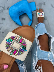 Beige flat slippers