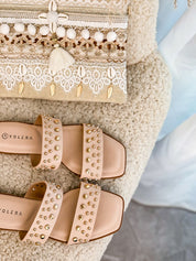 Beige flat slippers