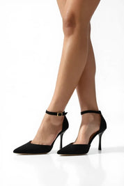Black heels on a thin heel