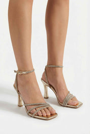 Zlatne sandale na tanku petu