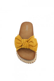 Camel flat shoes with platform