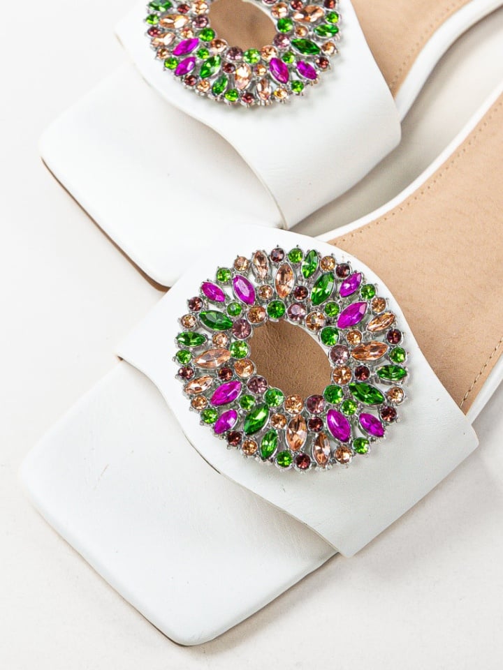 White flat slippers
