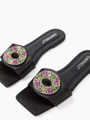 Black flat slippers
