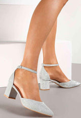 Sandali z nizko blok peto