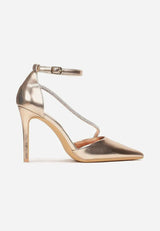 Sandals on a thin heel