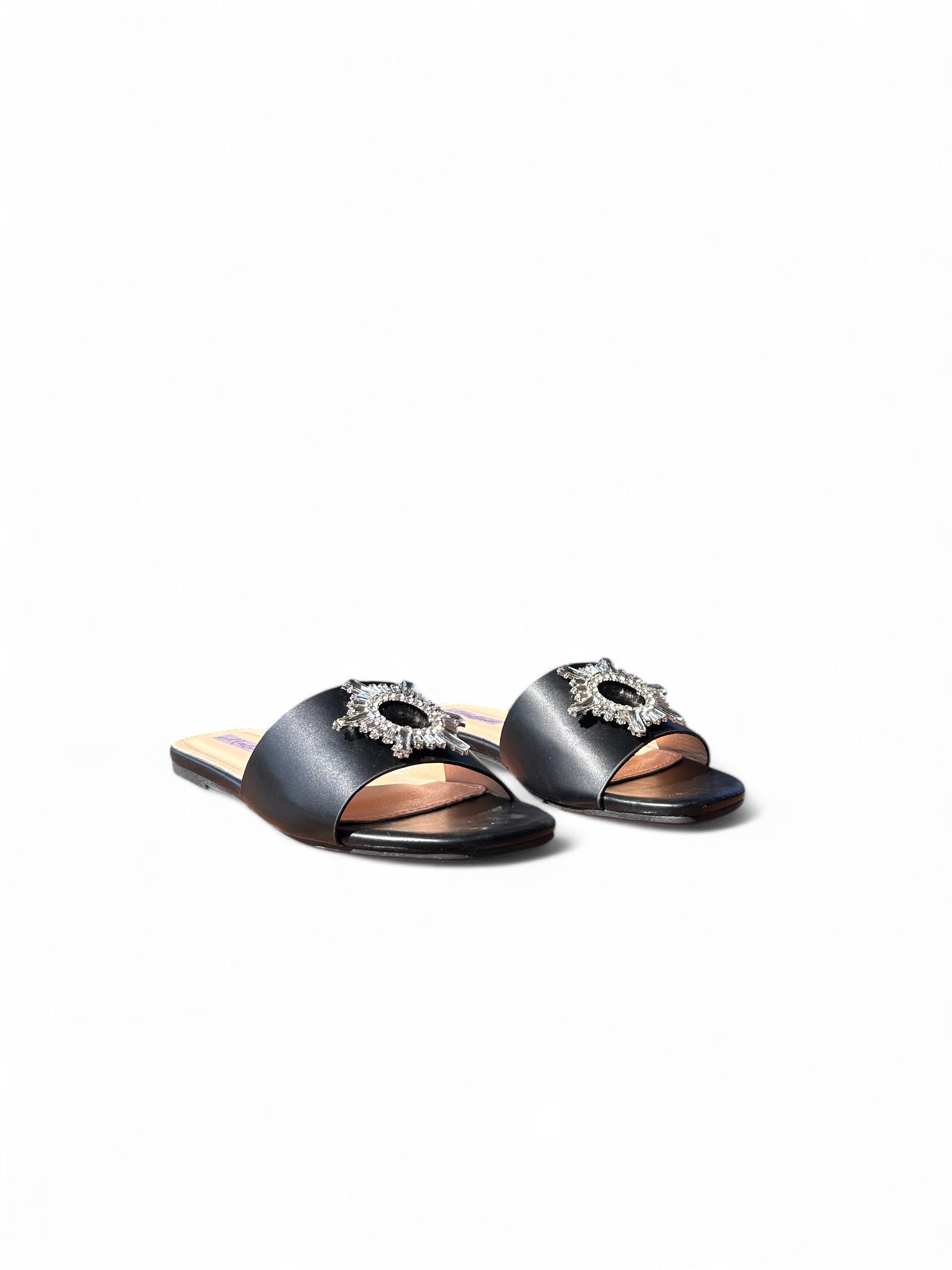 Fuchsia flat slippers