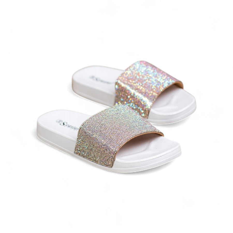 White flat slippers