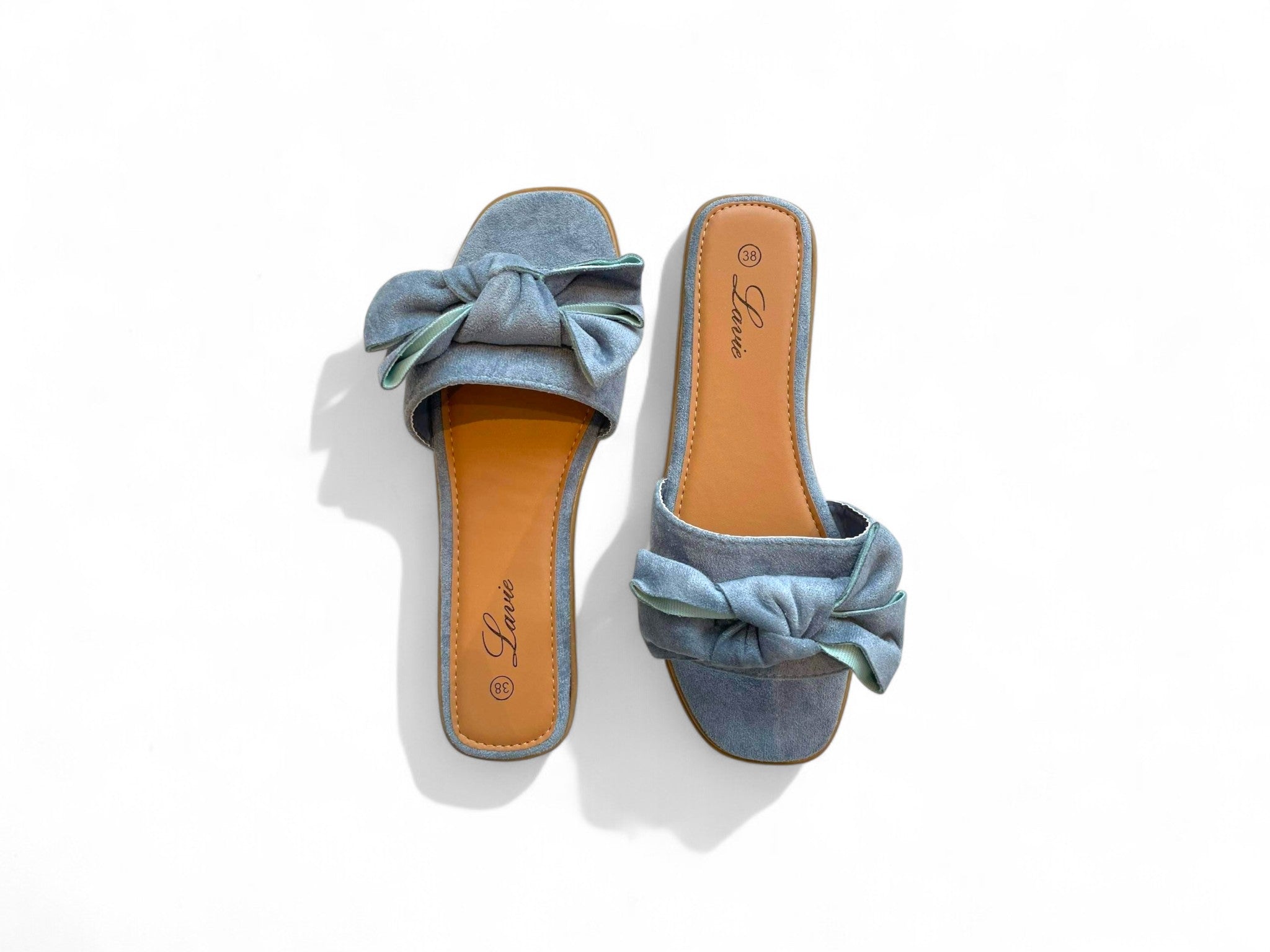 Blue flat slippers